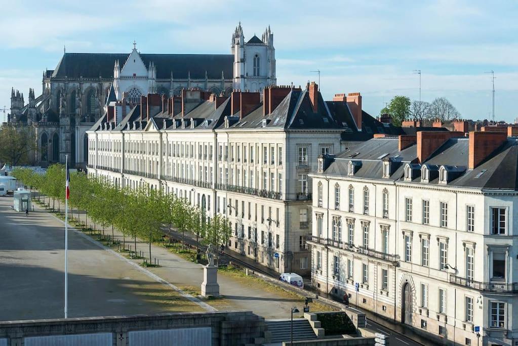 Grande Chambre Independante, Charme, Calme Sur Jardin, Nantes Centre, Acces Prive Par Escalier De L'Immeuble, Sdb & Wc Prives, 10 Minutes Gare Et Palais Des Congres Bagian luar foto